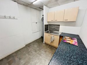 Kitchen Area- click for photo gallery
